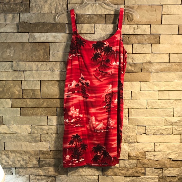 Dresses & Skirts - EUC Red Summer Dress Size Medium
